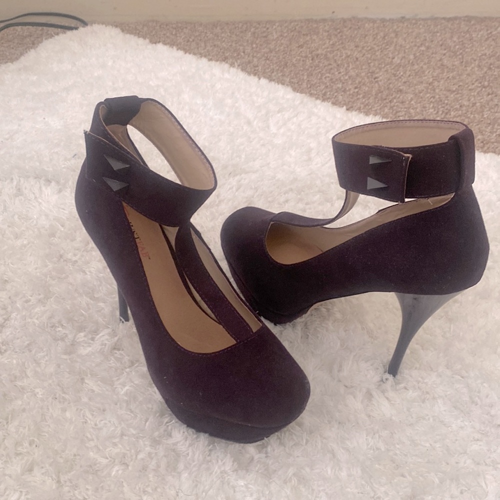High heels shoes
